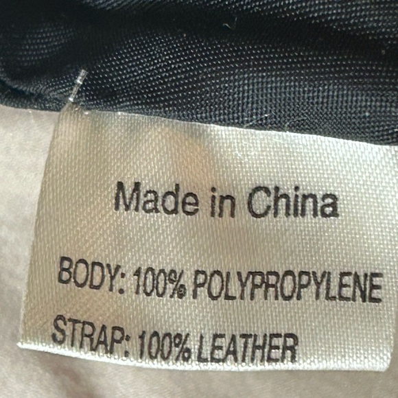 THE SAK -BLACK BAG  BODY:100%POLYPROPYLENE STRAP: 100% LEATHER LINING:100% NYLON - Picture 7 of 9